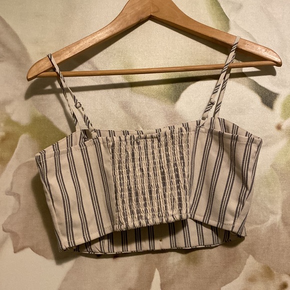 Cropped blouse - Picture 2 of 2